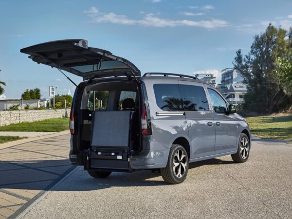 voiture pour le transport des personnes handicapées