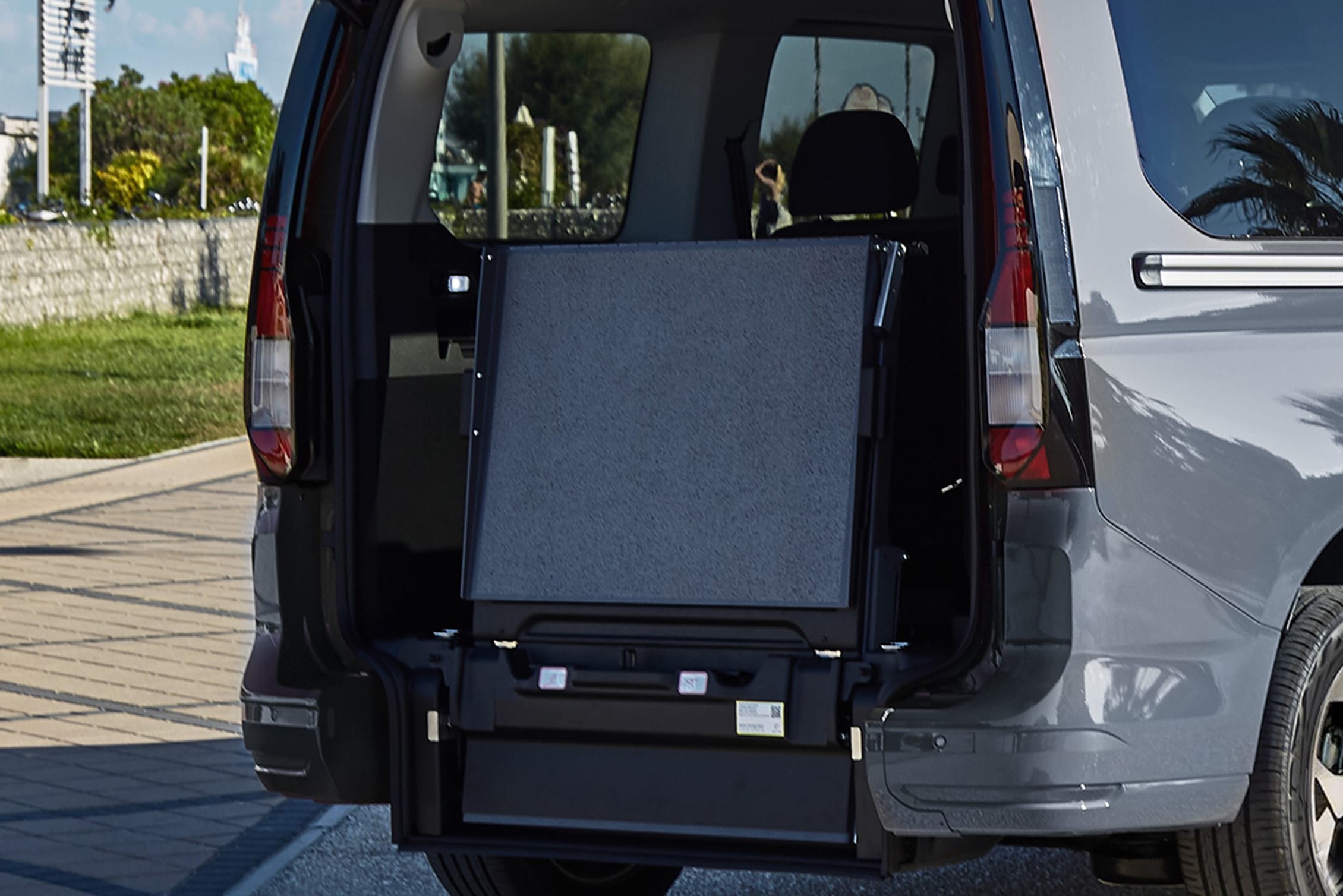 RGM RBP743C Protezione Paraurti Posteriore Per Ford Grand Tourneo Connect