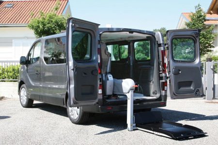 1Renault-Trafic-per-Disabili